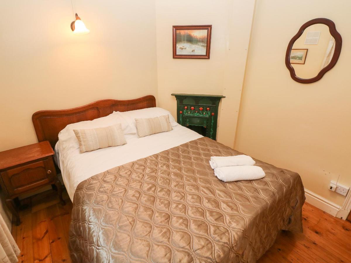 Brook Cottage Суонзи Екстериор снимка