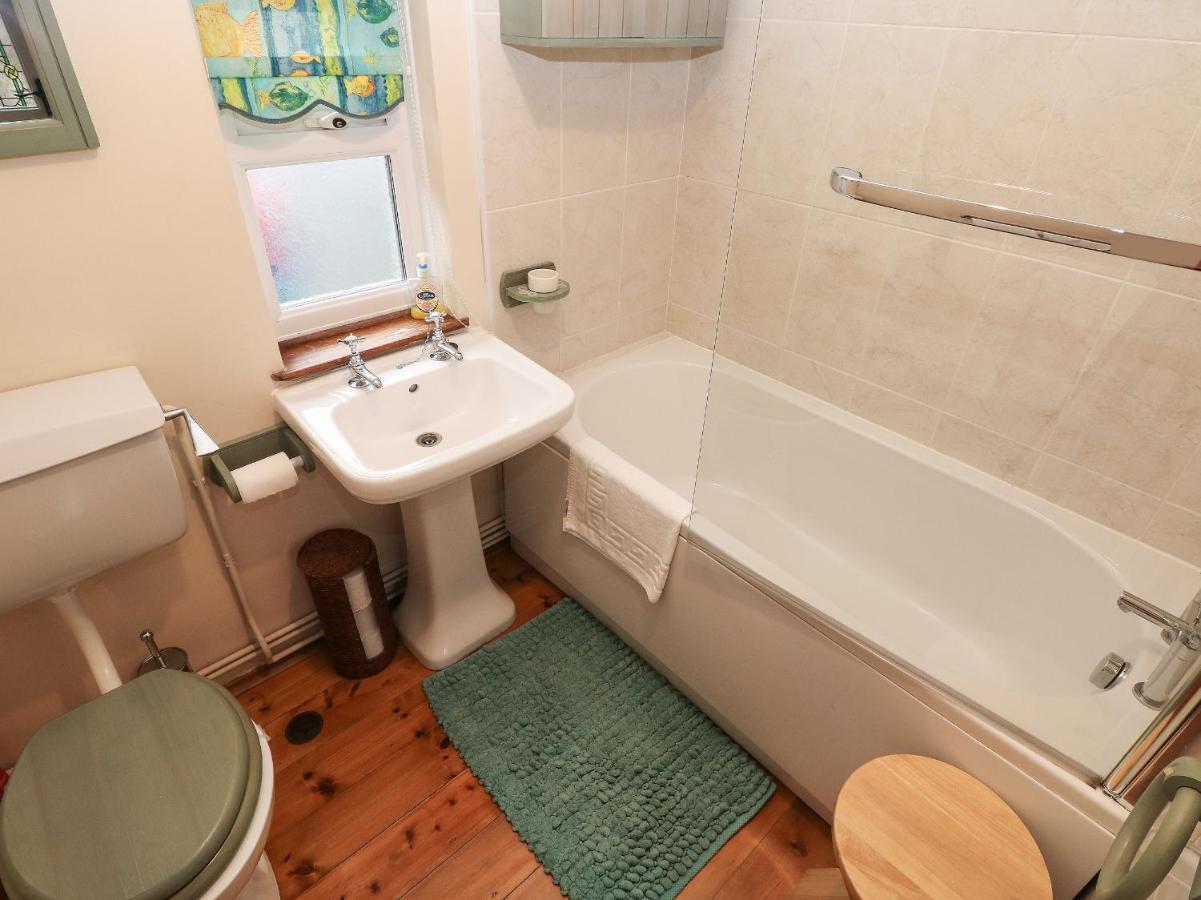 Brook Cottage Суонзи Екстериор снимка